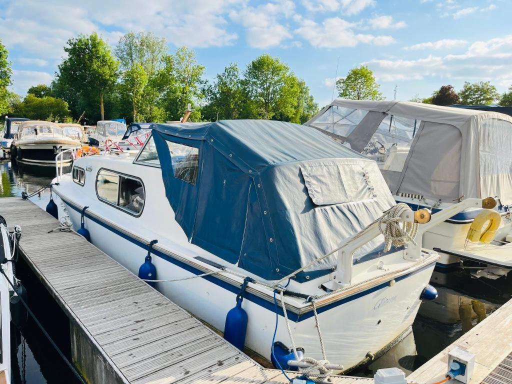Hotel Buoyant Breaks Bray Zewnętrze zdjęcie